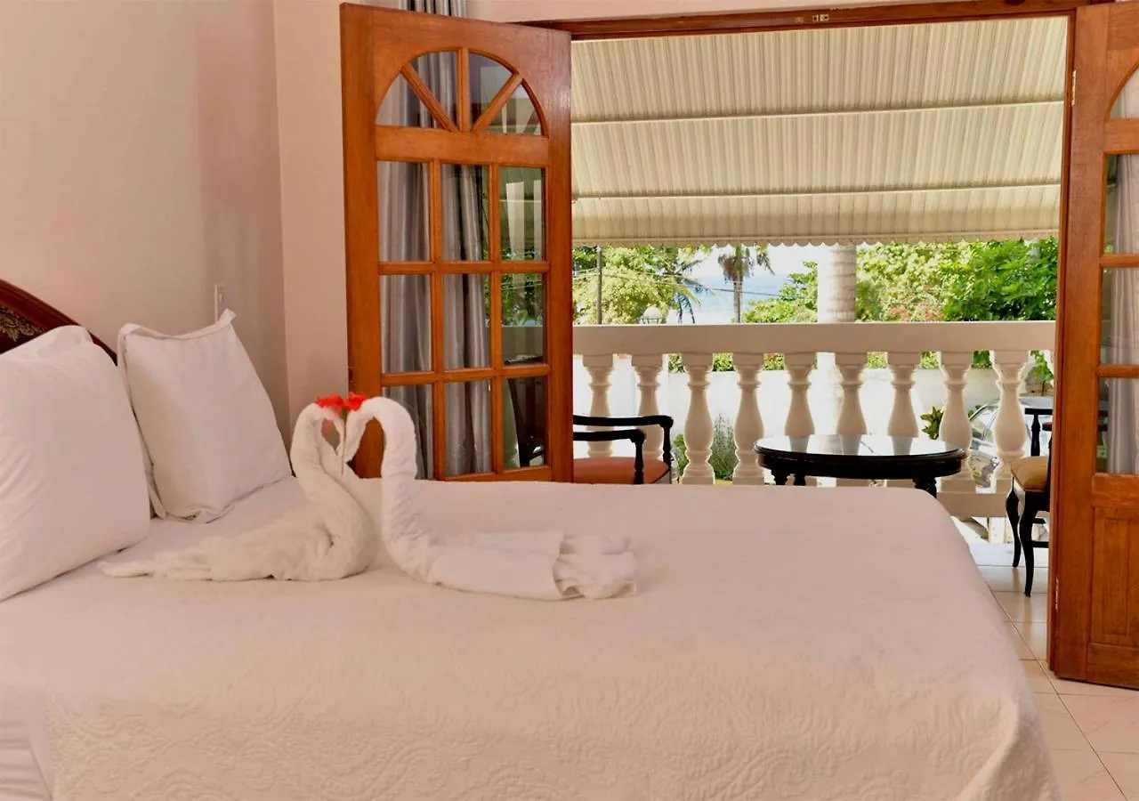 بيت ضيافة Chateau Margarita Ja مونتيغو باي جامايكا